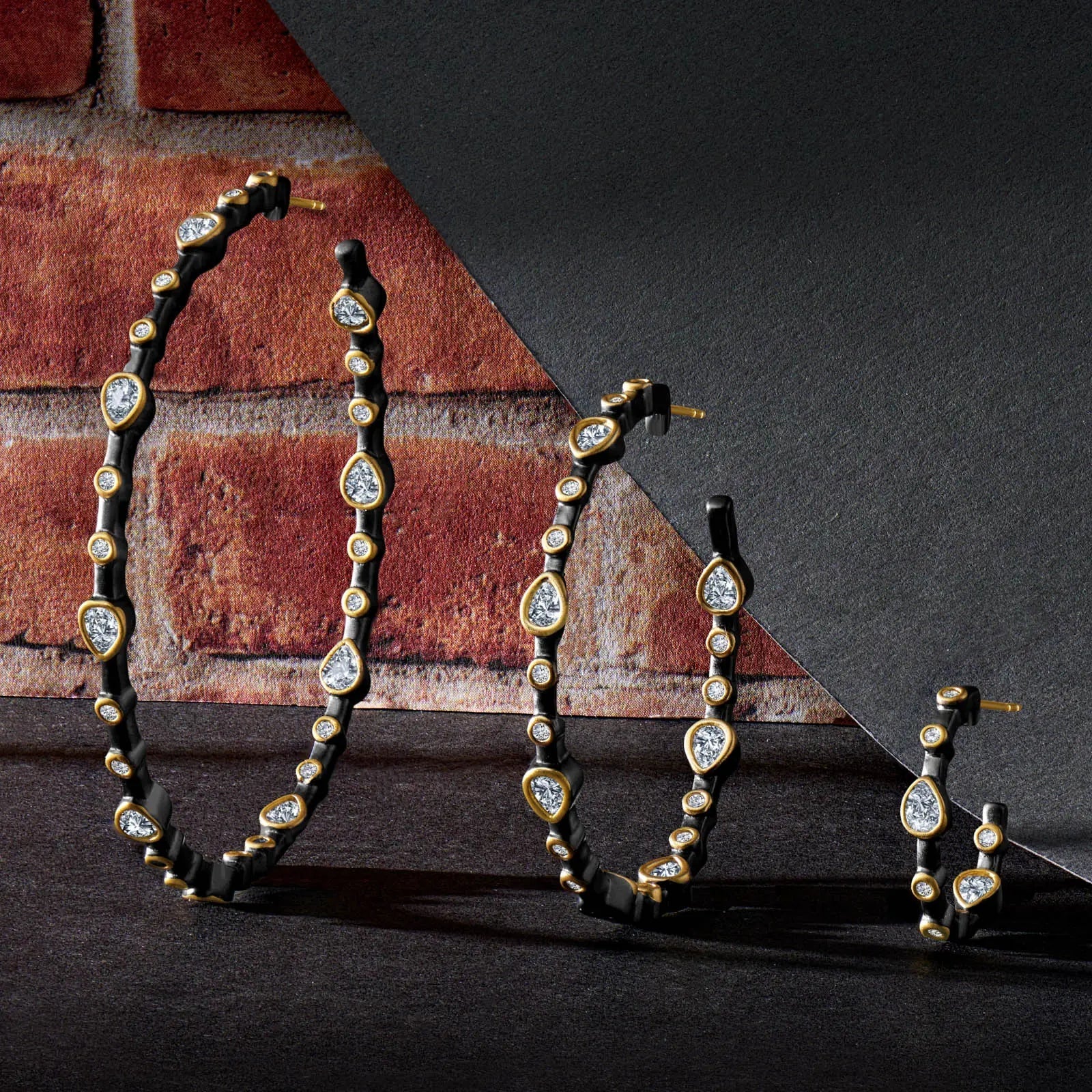 Best Seller Hoop Earrings Signature EARRING
