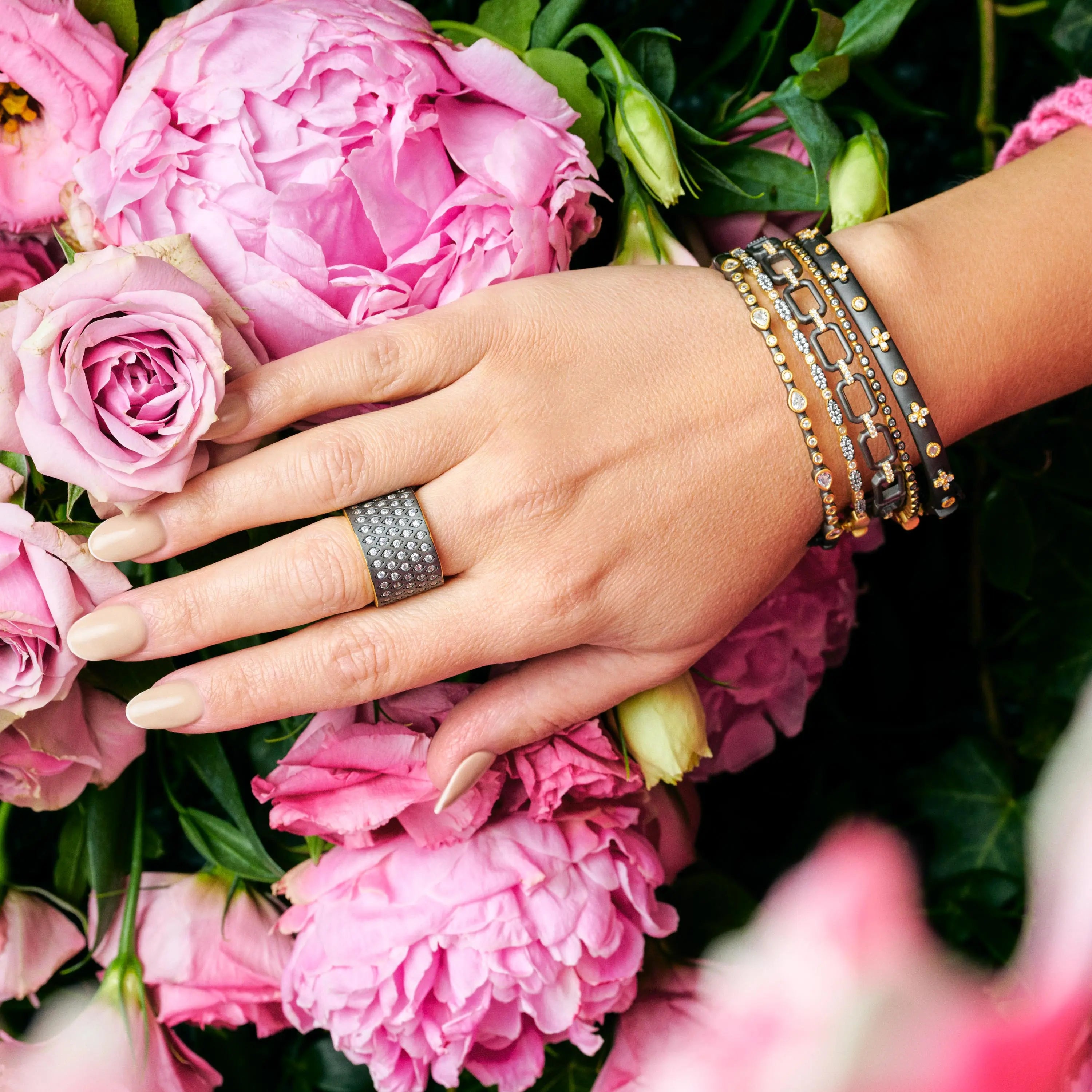 The New Icon Cigar Band Signature RING
