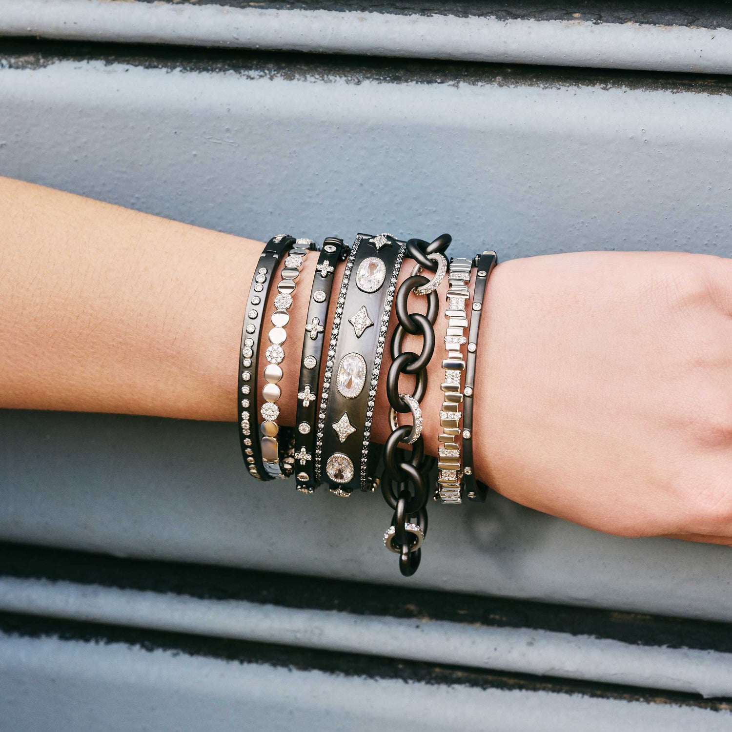OH SO GORGEOUS Wide Hinge Bangle - FREIDA ROTHMAN
