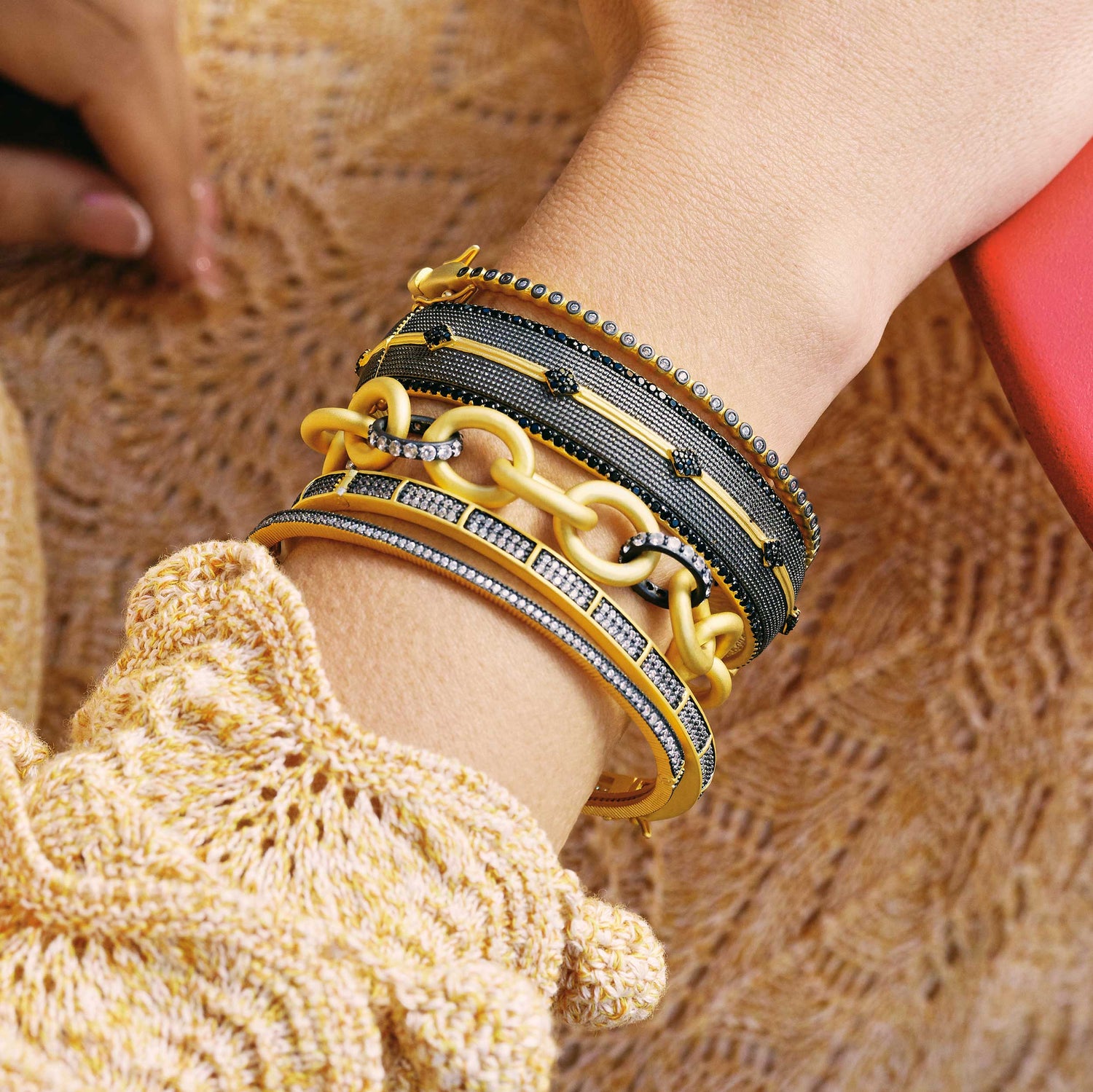 Black Pavé Hinge Bracelet - FREIDA ROTHMAN