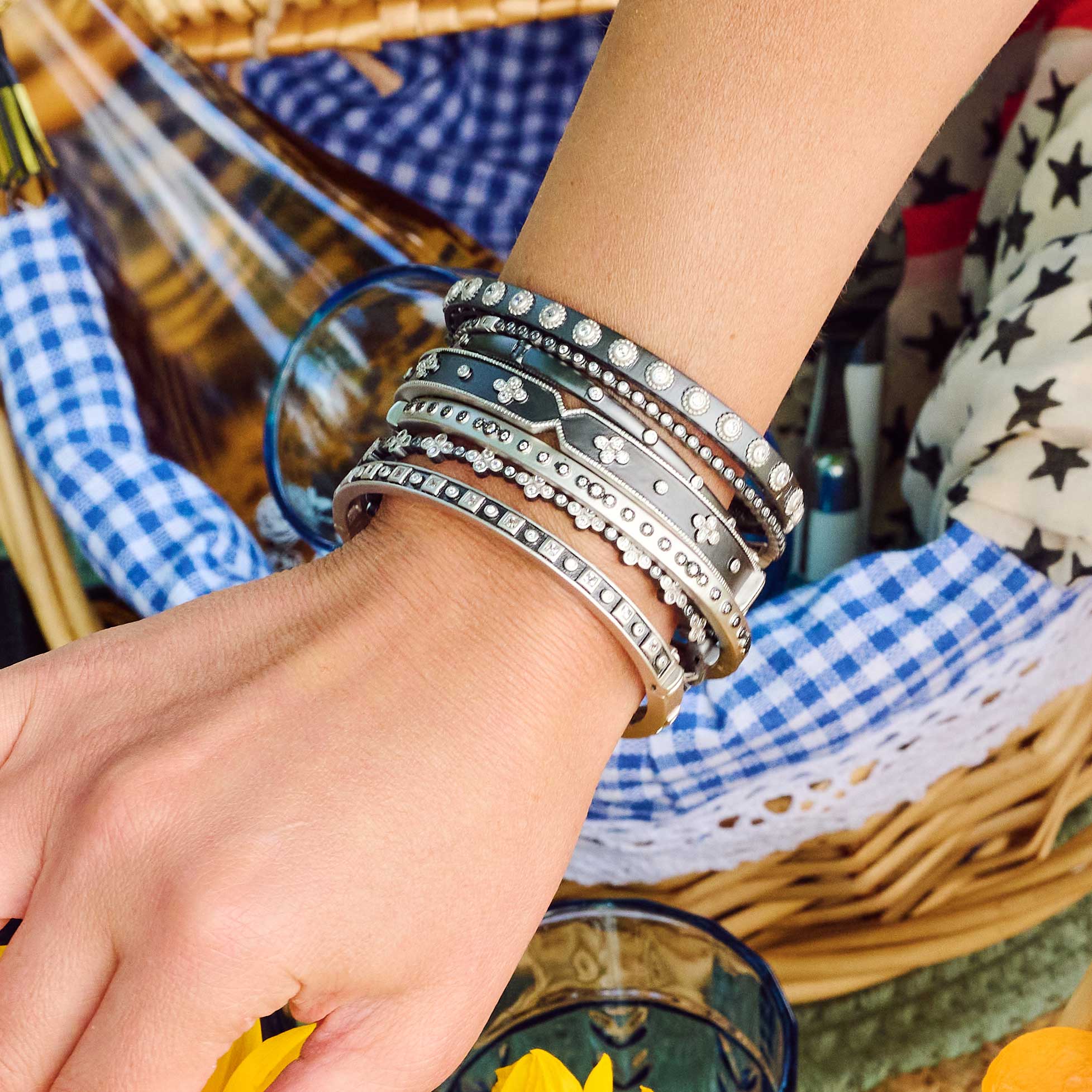 Clover Station Hinge Bangle - FREIDA ROTHMAN